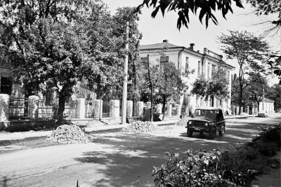 Прикрепленное изображение: Воровского 80-х 04.jpg